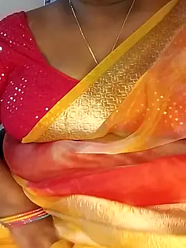 Sexy Radhikaa online show from May 22, 2026, 1:13 am
