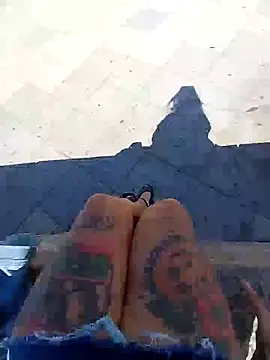 juli morbos online show from January 22, 2025, 12:49 pm