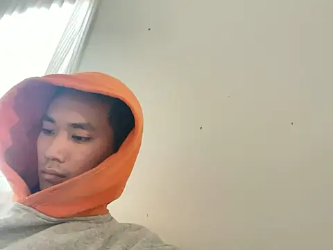 lilywithpuppy online show from April 7, 2026, 10:42 pm