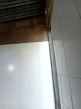 laura arias018 online show from February 4, 2026, 9:42 pm