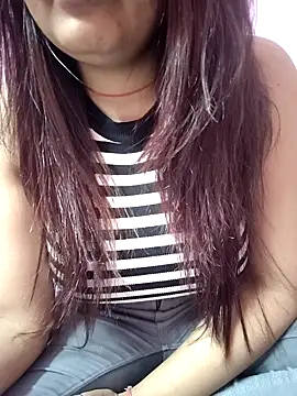  nishalove19 online show from December 11, 2024, 7:46 pm