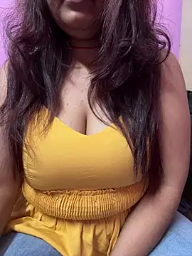  nishalove19 online show from January 15, 2025, 8:05 pm
