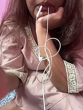 nishalove19 online show from February 1, 2025, 10:13 pm