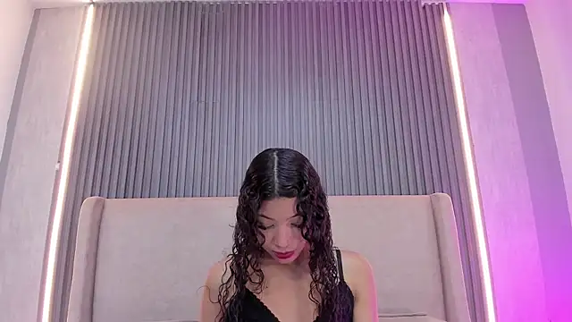 ChantalHans online show from May 10, 2026, 2:22 pm
