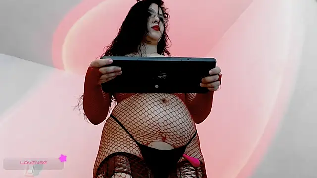 DollCam   online show from February 14, 2025, 8:37 pm