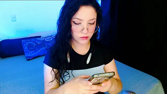 Snapshot of DollCam__ chatting on October 24, 2025, 1:24 am DollCam   online show from October 24, 2025, 1:24 am