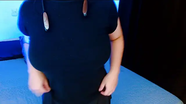 Snapshot of DollCam__ chatting on October 26, 2025, 3:23 am DollCam   online show from October 26, 2025, 3:23 am