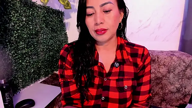 Snapshot of MeleekXXX_ chatting on April 8, 2026, 8:53 pm MeleekXXX online show from April 8, 2026, 8:53 pm