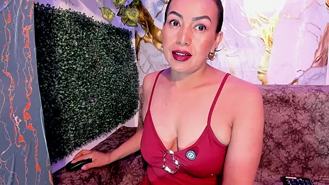 Snapshot of MeleekXXX_ chatting on April 25, 2026, 8:28 pm MeleekXXX online show from April 25, 2026, 8:28 pm
