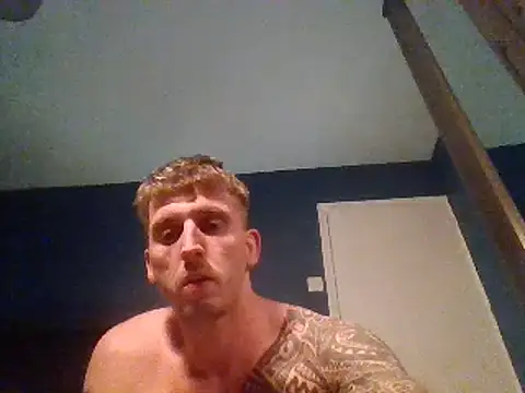 freddie90908 online show from December 9, 2024, 9:37 pm