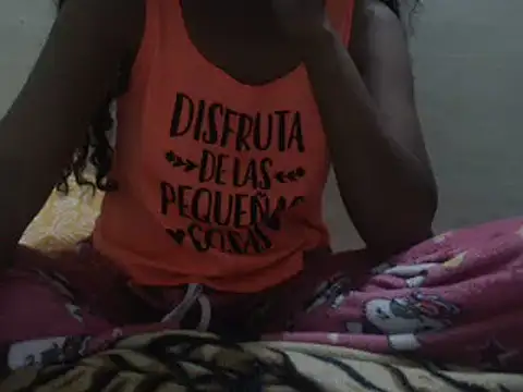 Snapshot of Nolimtslove chatting on December 4, 2024, 7:23 pm Nolimtslove online show from December 4, 2024, 7:23 pm