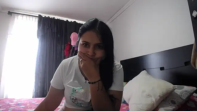 Snapshot of princehermosa44 chatting on October 19, 2025, 4:40 pm princehermosa44 online show from October 19, 2025, 4:40 pm