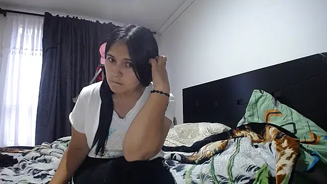 Snapshot of princehermosa44 chatting on October 24, 2025, 9:33 pm princehermosa44 online show from October 24, 2025, 9:33 pm