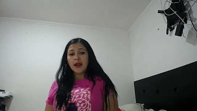princehermosa44 online show from June 13, 2026, 7:45 pm
