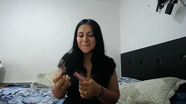 princehermosa44 online show from June 29, 2026, 5:02 pm