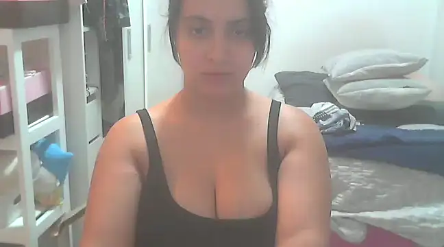 Snapshot of xBubblyBarbiexx chatting on December 28, 2024, 2:01 am xBubblyBarbiexx online show from December 28, 2024, 2:01 am