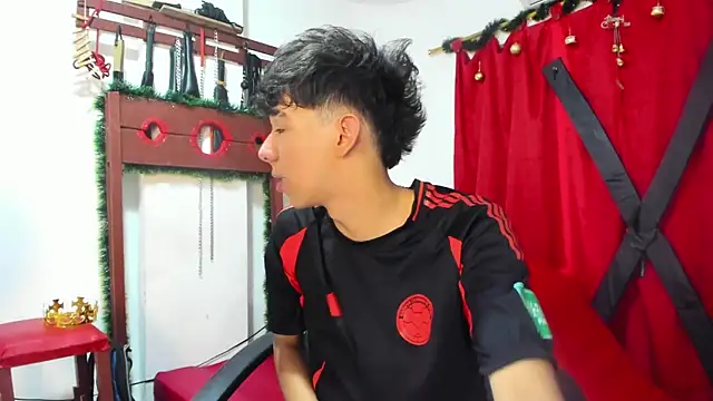 Harry LatinBoy online show from December 16, 2024, 7:32 pm