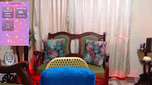 Snapshot of sara_florez1 chatting on October 3, 2025, 11:18 am sara florez1 online show from October 3, 2025, 11:18 am
