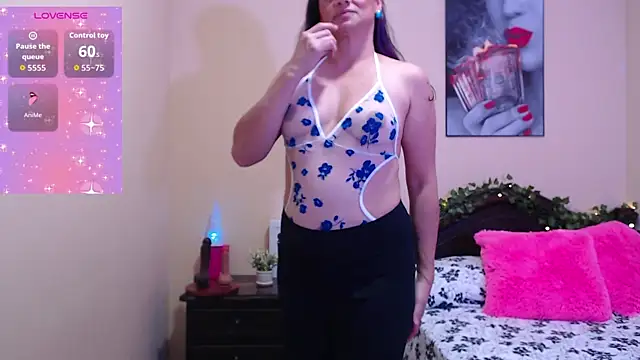 sara florez1 online show from December 4, 2025, 11:08 am