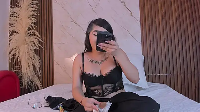 king lovely hornyy online show from May 12, 2026, 6:49 pm