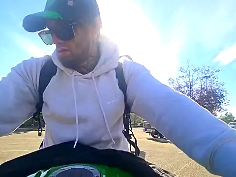 Snapshot of Fuckboy4public chatting on September 23, 2025, 10:24 pm Fuckboy4public online show from September 23, 2025, 10:24 pm