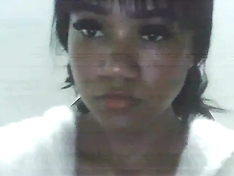 Snapshot of Fariana01 chatting on May 2, 2026, 10:04 pm Fariana01 online show from May 2, 2026, 10:04 pm