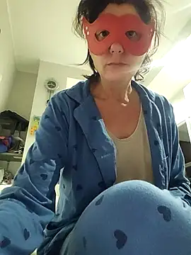 Snapshot of Vagabondainnamorata chatting on October 8, 2025, 4:21 am Vagabondainnamorata online show from October 8, 2025, 4:21 am