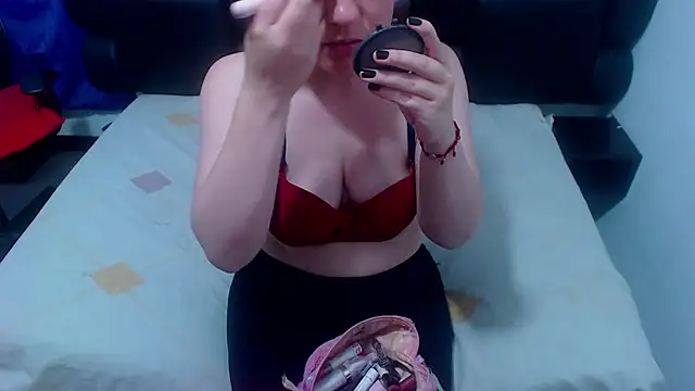 Snapshot of XxMiaSexxyHotxX chatting on October 1, 2025, 2:12 pm XxMiaSexxyHotxX online show from October 1, 2025, 2:12 pm