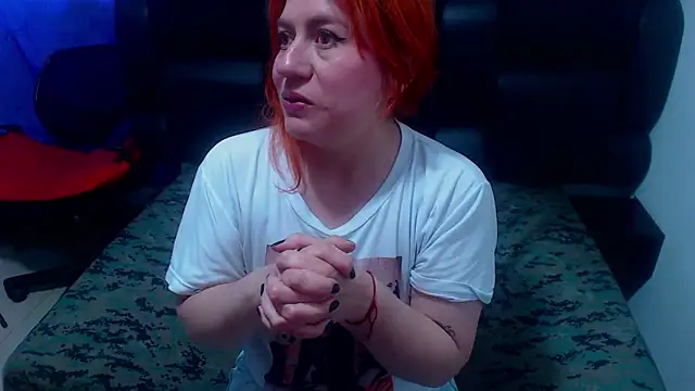 Snapshot of XxMiaSexxyHotxX chatting on October 16, 2025, 2:07 pm XxMiaSexxyHotxX online show from October 16, 2025, 2:07 pm