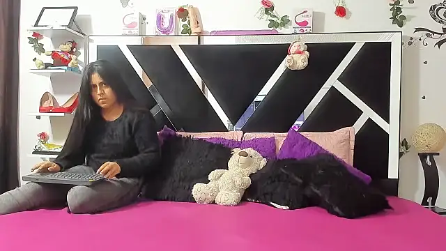 Snapshot of abby_eemily chatting on September 15, 2025, 12:05 pm abby eemily online show from September 15, 2025, 12:05 pm