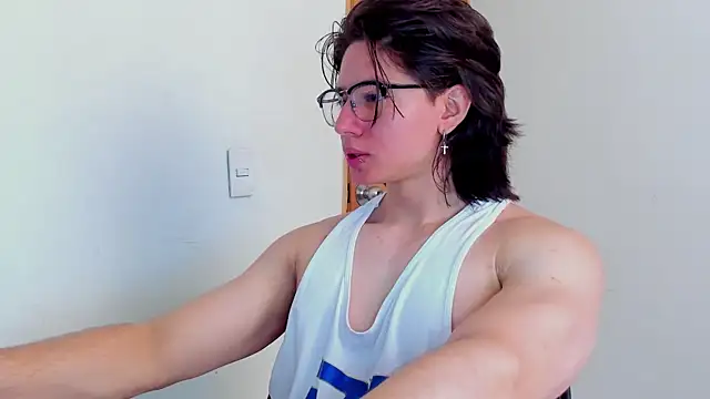 AngelBennet  online show from November 16, 2025, 6:13 pm