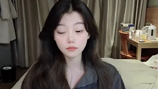 yangyang-1115 online show from February 21, 2025, 11:32 pm