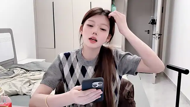 yangyang-1115 online show from September 17, 2025, 4:08 pm