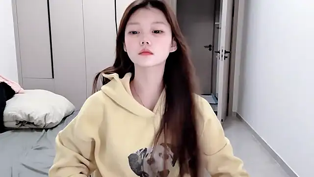 yangyang-1115 online show from October 18, 2025, 4:37 am