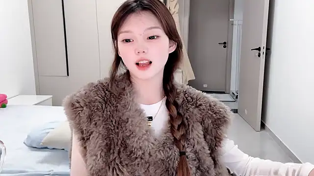 yangyang-1115 online show from October 29, 2025, 4:09 pm