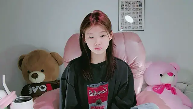yangyang-1115 online show from April 30, 2026, 4:08 am