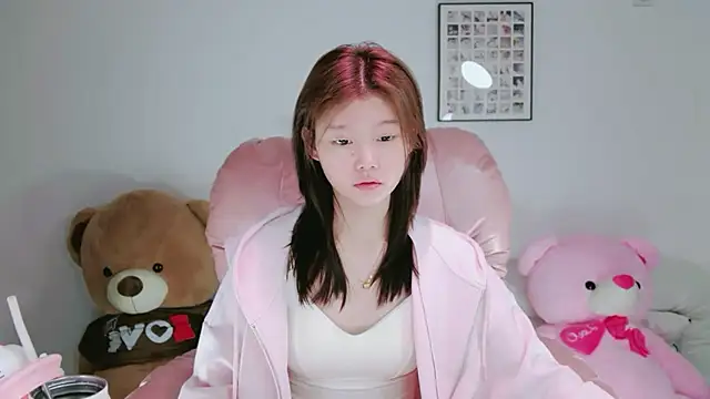 yangyang-1115 online show from May 1, 2026, 4:50 am