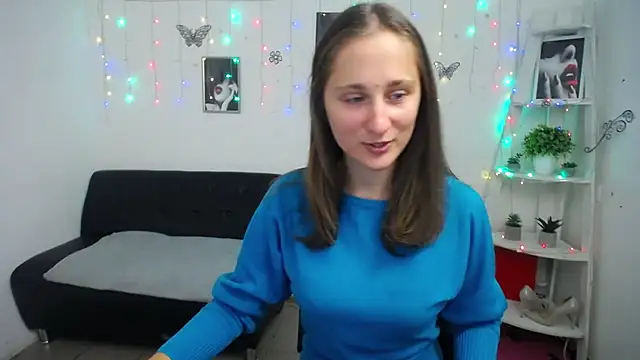 Snapshot of MichelLeee chatting on October 2, 2025, 11:17 am MichelLeee online show from October 2, 2025, 11:17 am