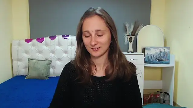 Snapshot of MichelLeee chatting on October 6, 2025, 11:18 am MichelLeee online show from October 6, 2025, 11:18 am