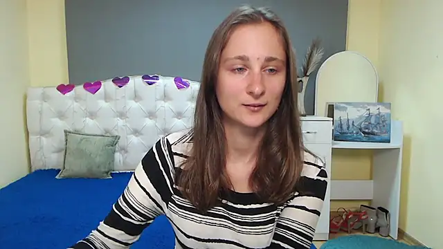 Snapshot of MichelLeee chatting on October 9, 2025, 11:08 am MichelLeee online show from October 9, 2025, 11:08 am