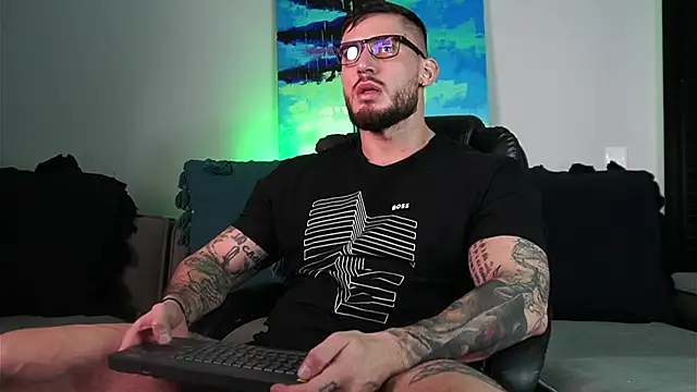 DimitriSullivan  online show from December 21, 2024, 3:03 am