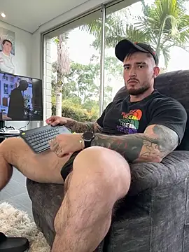 DimitriSullivan  online show from October 8, 2025, 8:39 pm