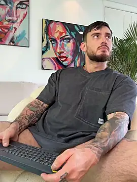 DimitriSullivan  online show from October 31, 2025, 7:04 pm