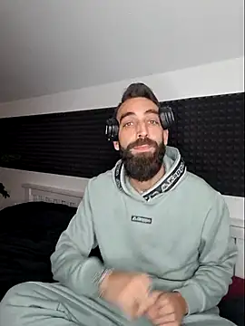 Snapshot of DaWoD030 chatting on November 9, 2025, 6:33 am DaWoD030 online show from November 9, 2025, 6:33 am