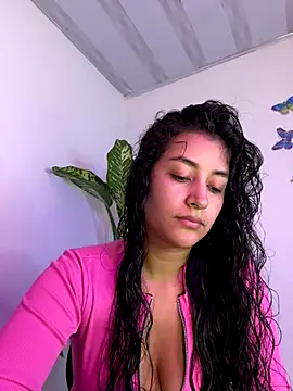 Snapshot of Lady_Rey chatting on October 19, 2025, 2:23 am Lady Rey online show from October 19, 2025, 2:23 am