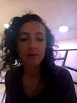 AriannaRussell  online show from May 12, 2026, 12:46 pm