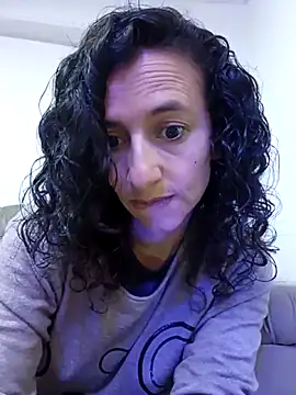 AriannaRussell  online show from June 18, 2026, 12:42 pm