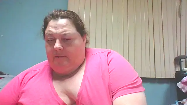 Honeybee2025 online show from December 12, 2024, 11:36 pm