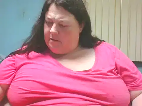 Honeybee2025 online show from January 6, 2025, 10:37 pm