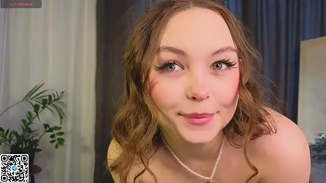 GwendolynFinch online show from March 6, 2025, 7:36 am